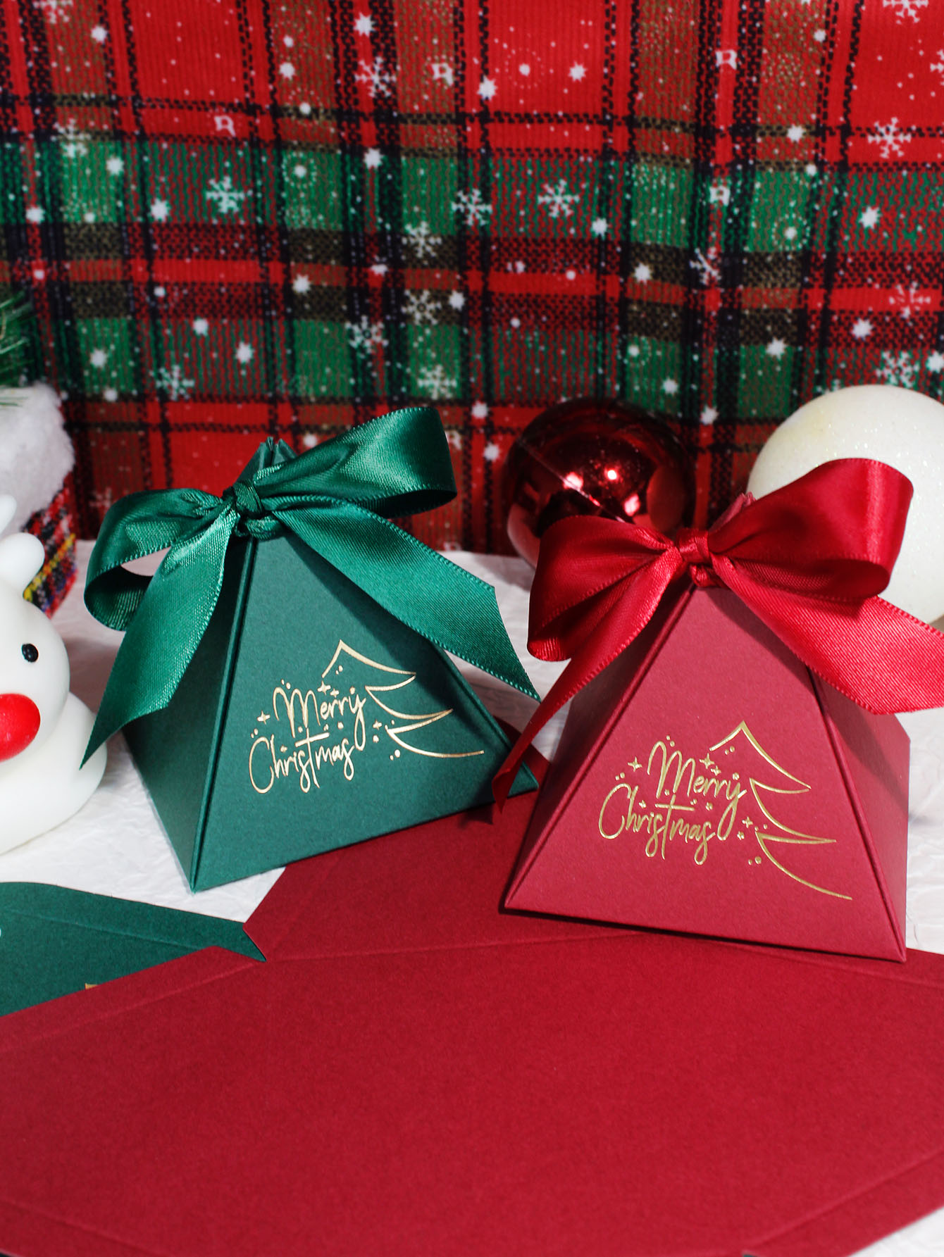 Christmas Triangle Box Candy G - Chocolate Snack 评论和价格